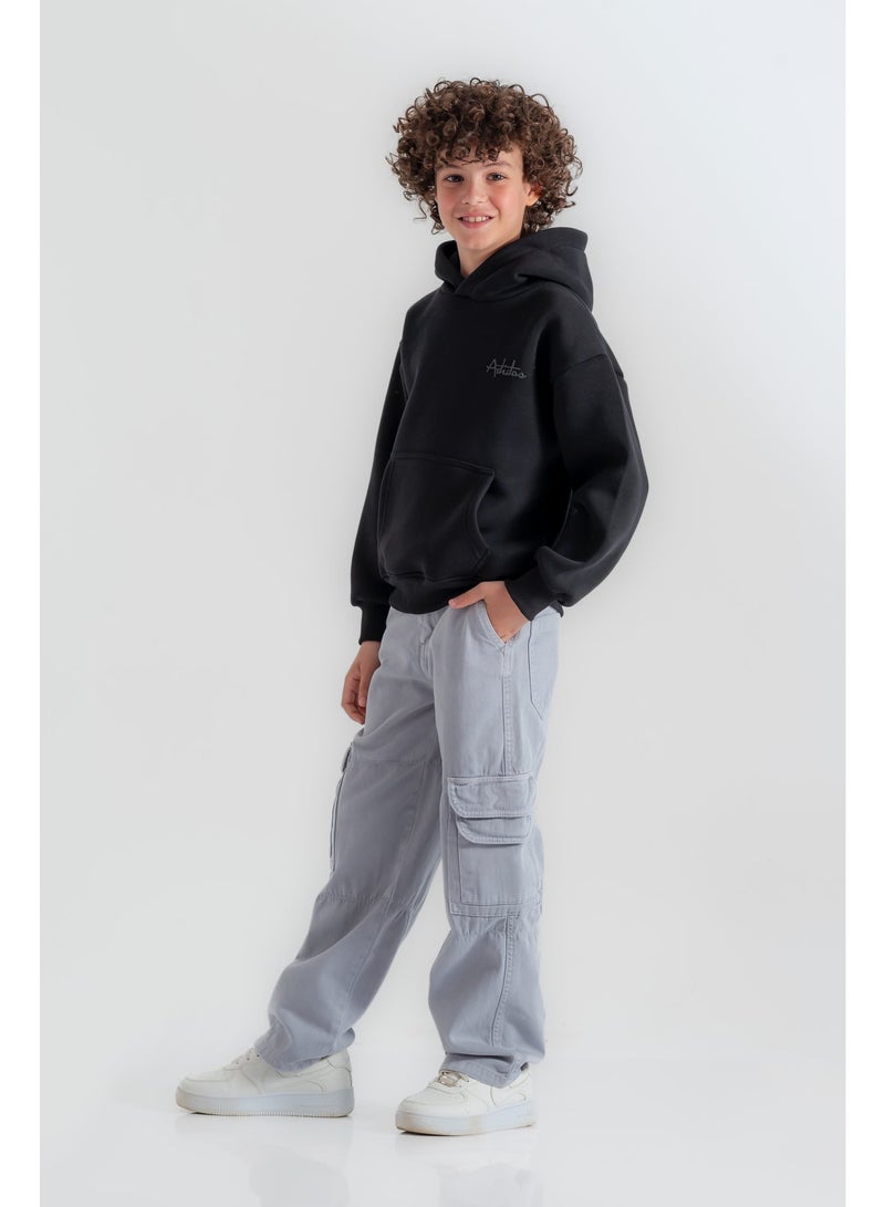 سي إن جينز وير كيدز بنطلون كارجو أولادي سادة بقصة واسعة - Image 1